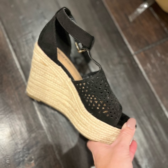 Platform wedge espadrilles in Black and Tan - Picture 1 of 4